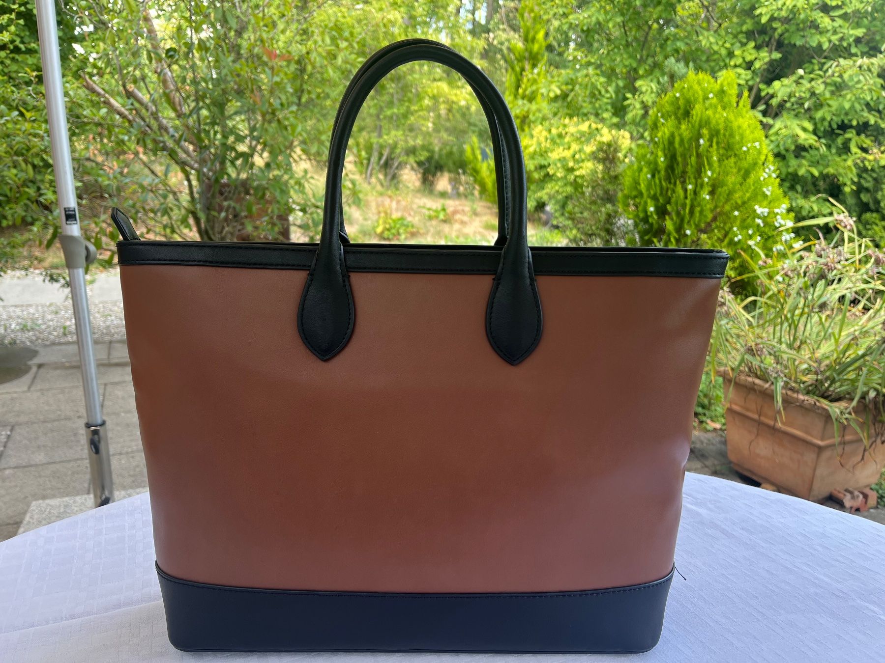Trussardi Taschen für Damen: Trussardi Leder Shopper Braun – Gebraucht aus Bözberg von sojana 1