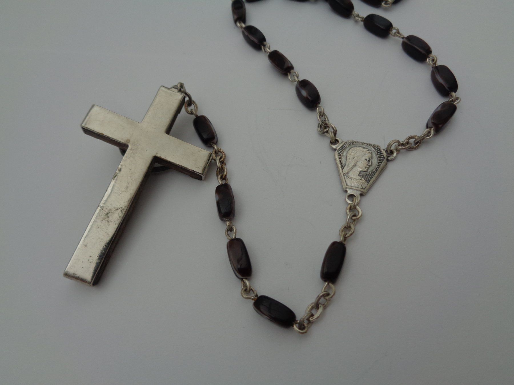 Altri gioielli: Alter Rosenkranz mit Glassteinen – Usato da Chur venduto da omonia 5
