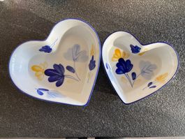 2 Schalen in Herzform