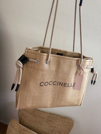 Coccinelle sac d'été en paille, comme neuf, très tendance!