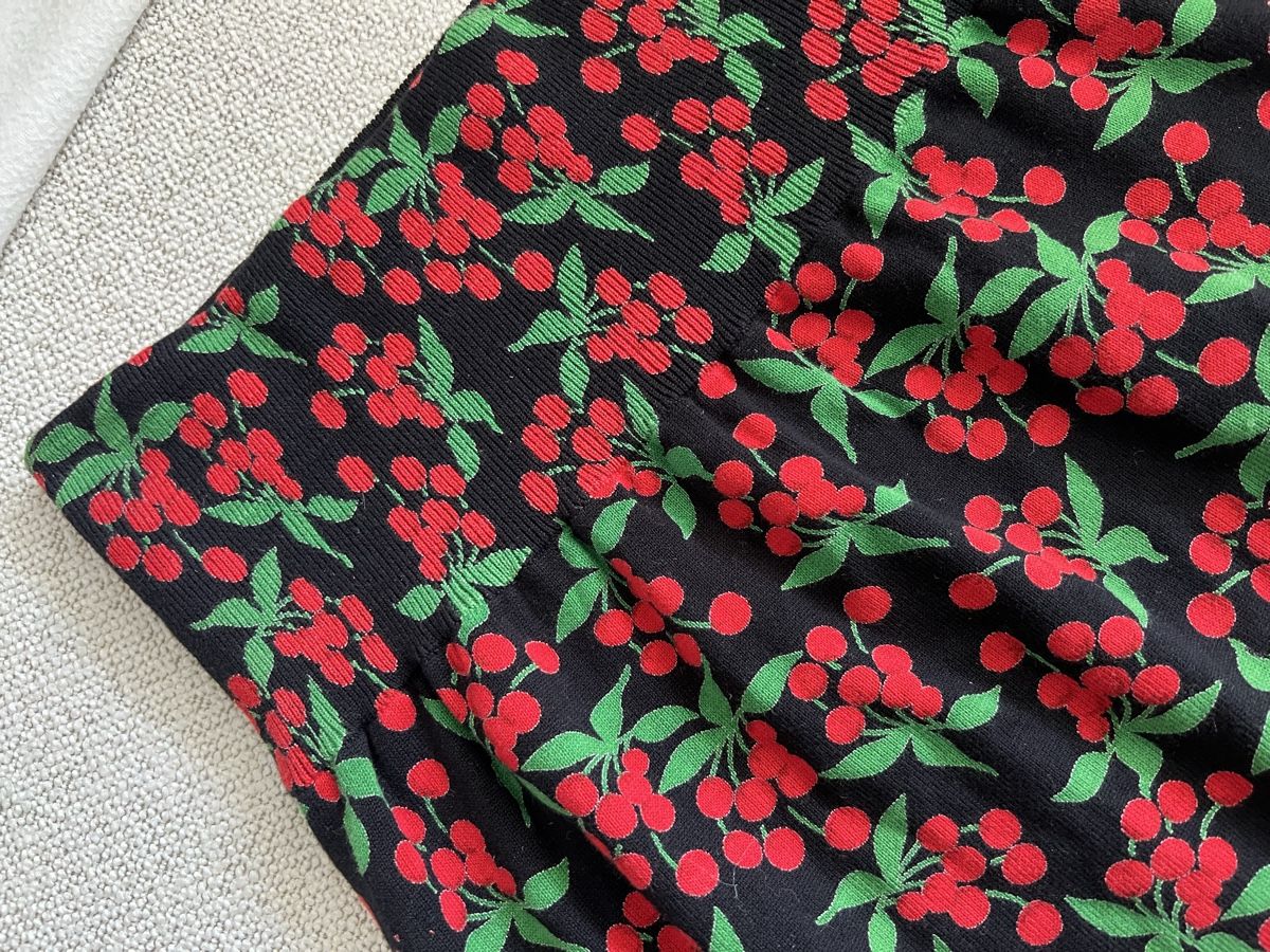 Gonne: Cherry vintage skirt size M – Usato da Zürich venduto da dor_9l9g 1