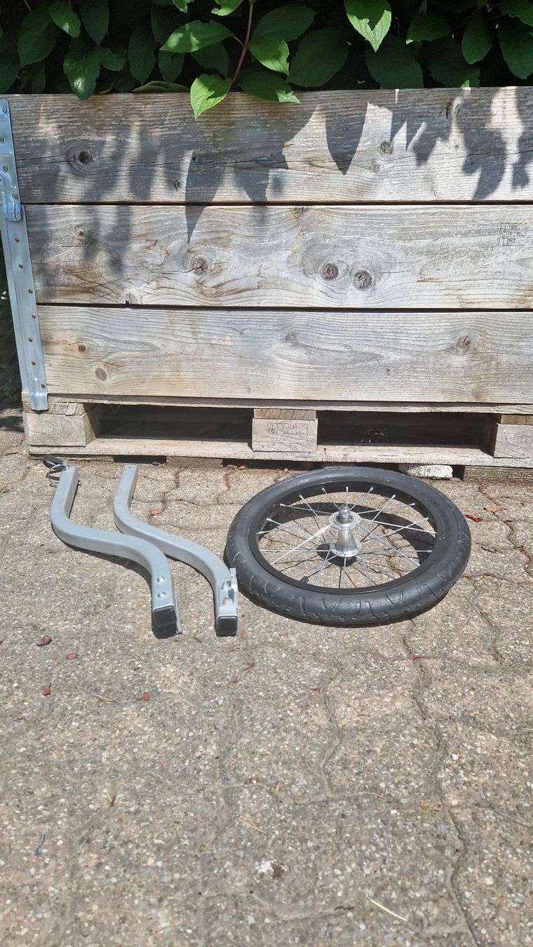 Rimorchi: Burley Jogger Kit Zusatzrad – Usato da Hombrechtikon venduto da renejaehne