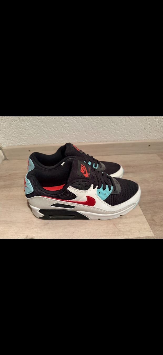 Nike Chaussures hommes: Air Max 90 neuwertig – D'occasion à Urtenen-Schönbühl par deadsilence1992. 3