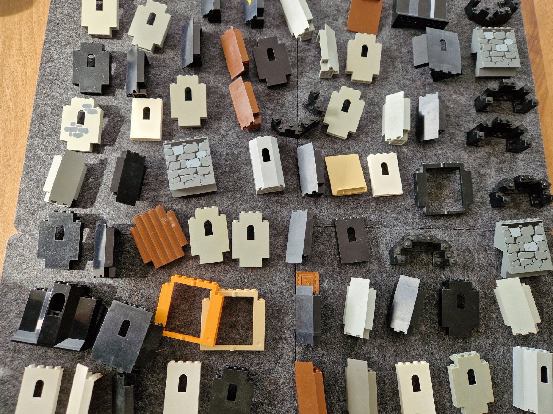 Lego Spielzeuge: Verschiedene Lego Burgteile – Gebraucht aus Hochdorf von Shauni 3