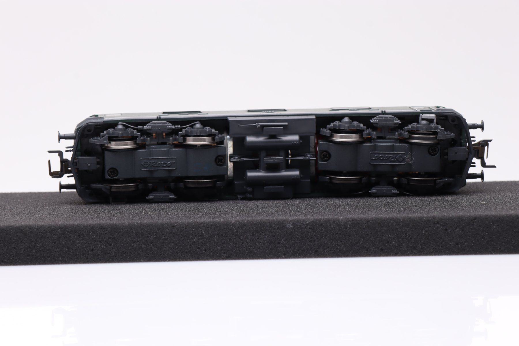 Roco Modelleisenbahnen: Roco SBB Re 4/4" 11128 E-Lok DC, H0 – Gebraucht aus Ried (Muotathal) von Modellbahn.swiss 3