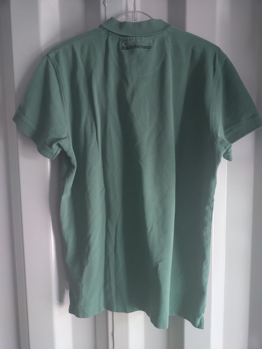 Peak Performance Polo-Shirts: Polo Peak Performance vert, taille XL,  – Gebraucht aus Farvagny-le-Grand von LaCaverne 3