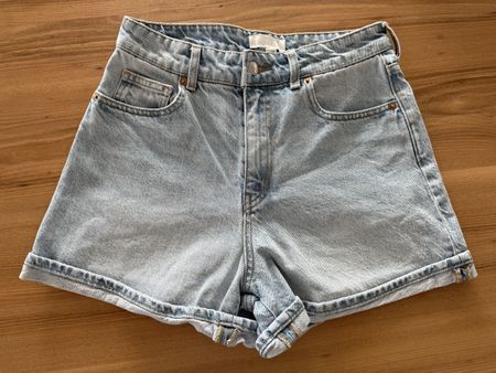 Helle H&M Jeans Shorts, Gr. 36