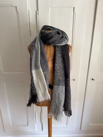 Strickschal schwarz-grau-weiss gross kuschelig