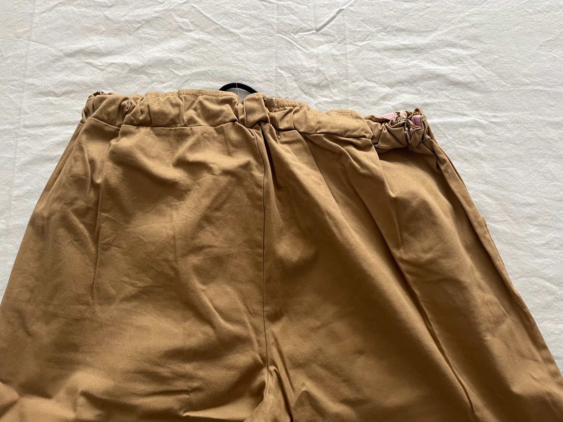 Pantaloni: Damen Hosen Farbe beige Grösse M – Usato da Jona venduto da Flexer02 4