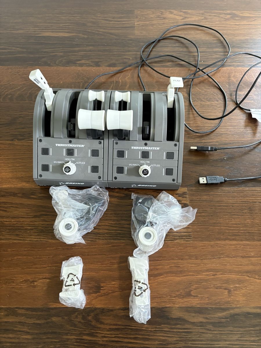 Manettes: Thrustmaster Yoke und 2 Quadrant Units - Boeing Edition – D'occasion à Zürich par Tilo-blue 3
