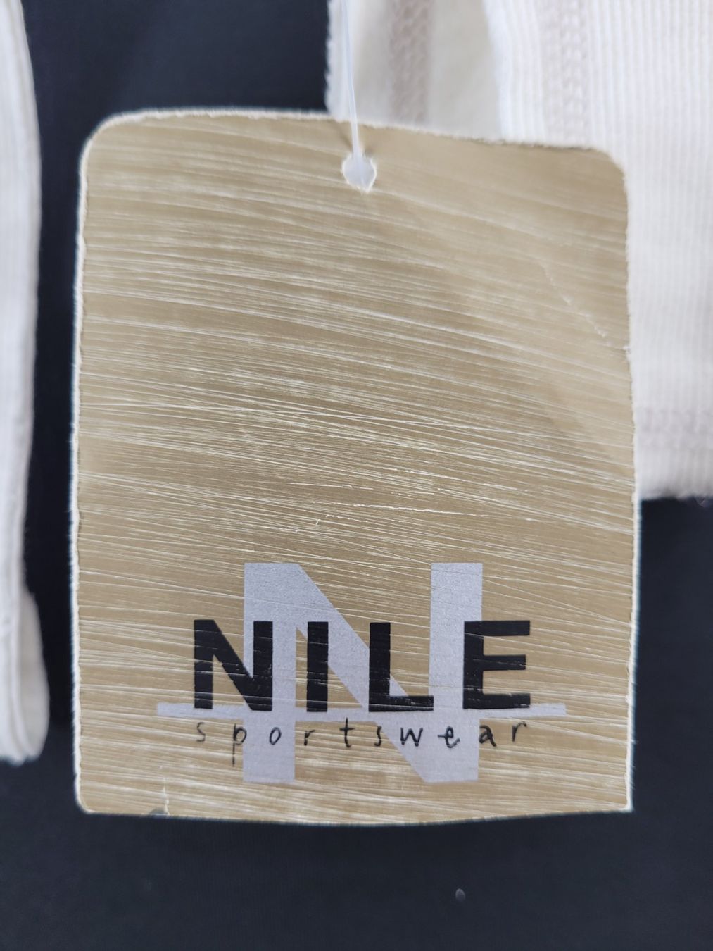 Nile Foulards & écharpes: NILE Écharpe blanche – D'occasion à Lausanne par PlusValue_Lausanne 1