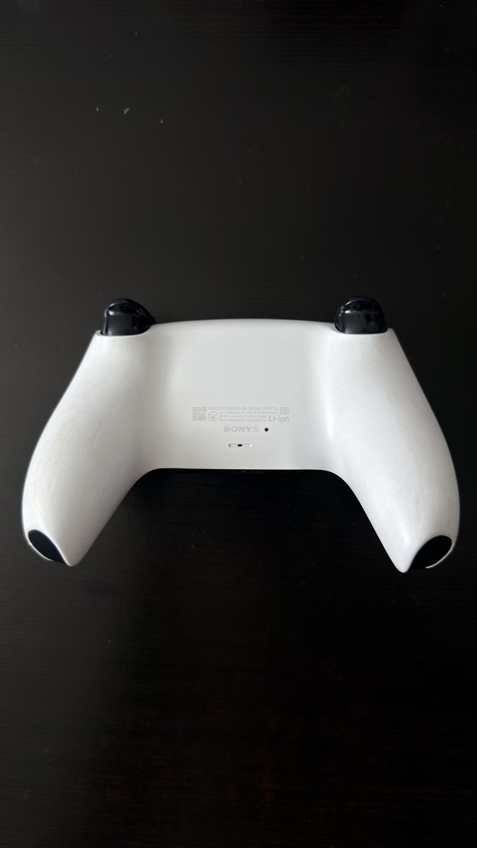 Sony Controller: PlayStation 5 DualSense Wireless Controller - White – Usato da St Gallen venduto da Alii 1