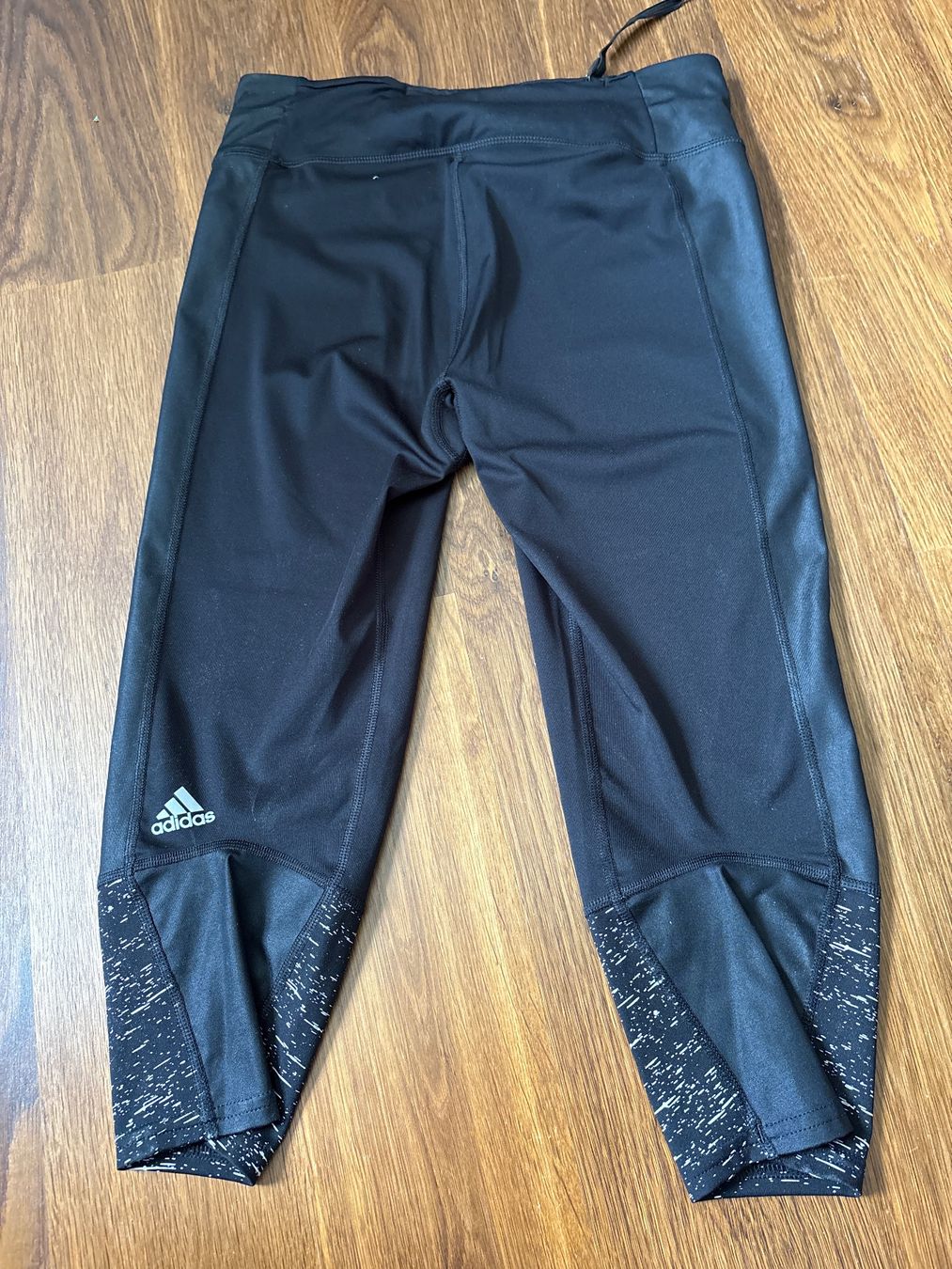 Adidas Leggings: Adidas Leggings Gr.S -  schwarz mit silber – Usato da Richterswil venduto da ZueriLake2 3