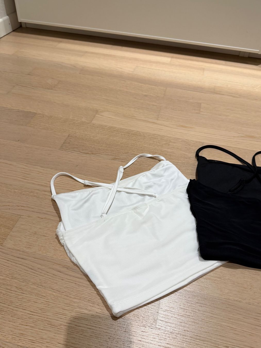 Shein Tops: Lots de 2 tops – Neu (gemäss Beschreibung) aus La Chaux-de-Fonds von 19_po 5
