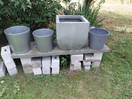 4Blumentöpfe in grau