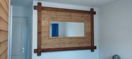 Rustikaler Spiegel mit Holzrahmen - Einzigartiges Design!