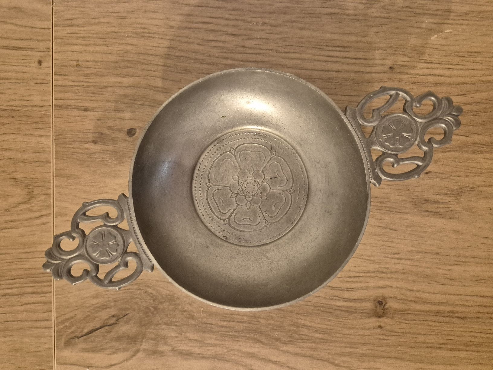 Teller: Dekorativer Teller / Tablett – Gebraucht aus Luzern von kat_6kt5 1