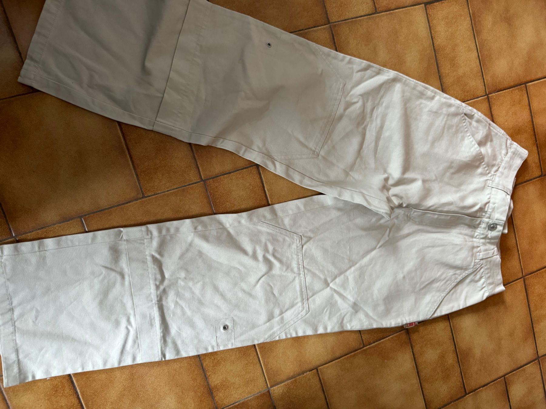 Pantaloni: Pantalon taille 152 beige – Nuovo e nell'imballaggio originale da Veyrier venduto da kimedovapa