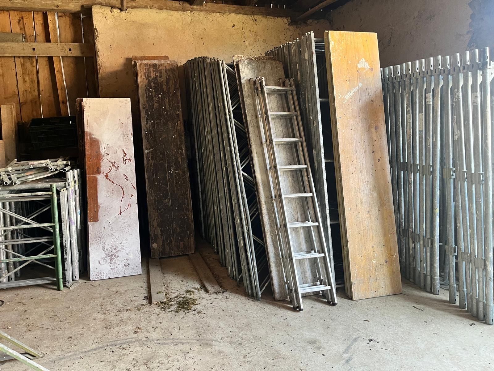 Ponteggi: ÉCHAFAUDAGE COMPLET EN ALUMINIum – Usato da Porrentruy venduto da OlgaMaurer 2