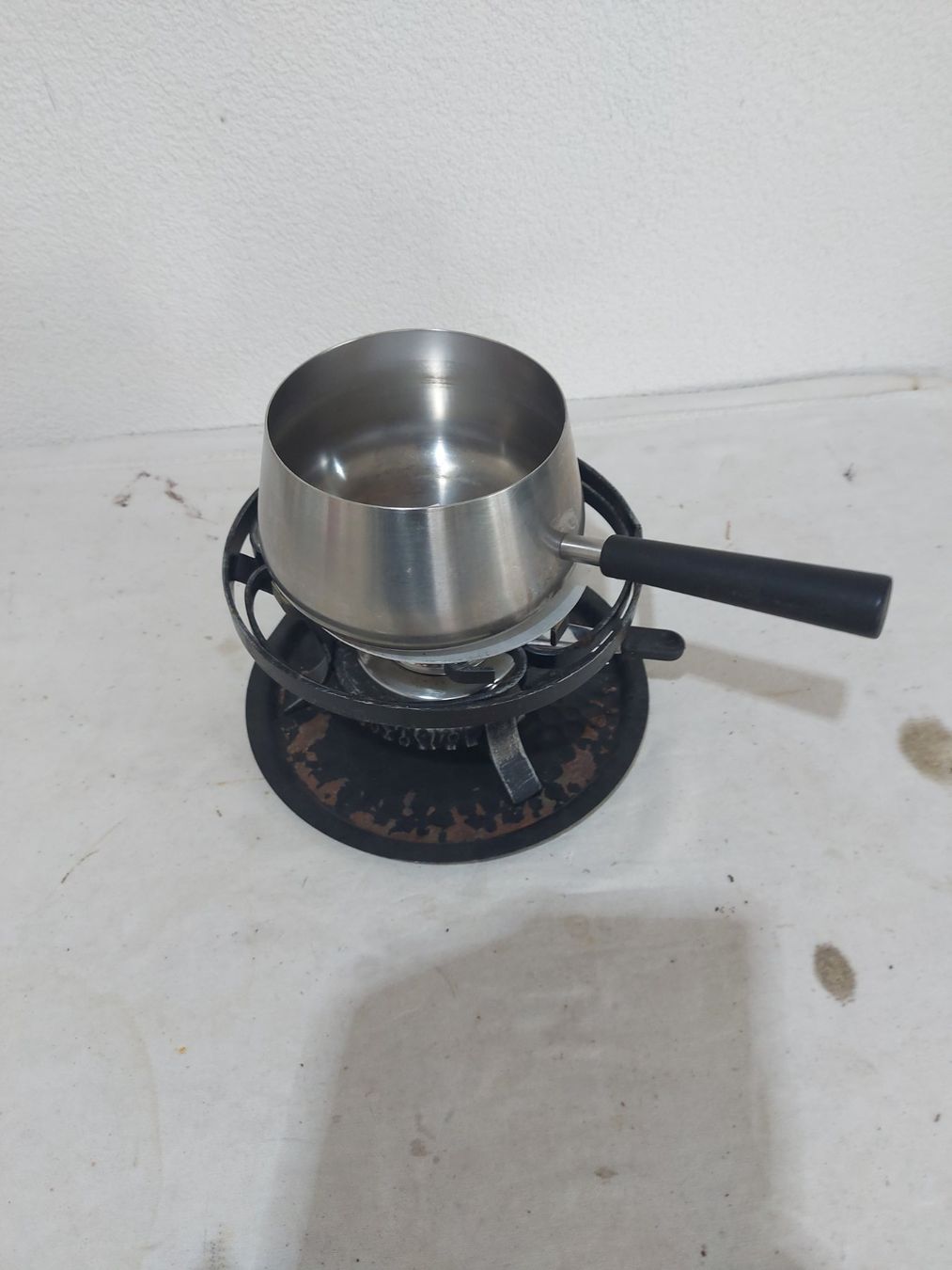 Küchengeräte: Fondue Sets mit Caquelon und Rechaud (10) – Gebraucht aus Rheinau von profitronic.shop