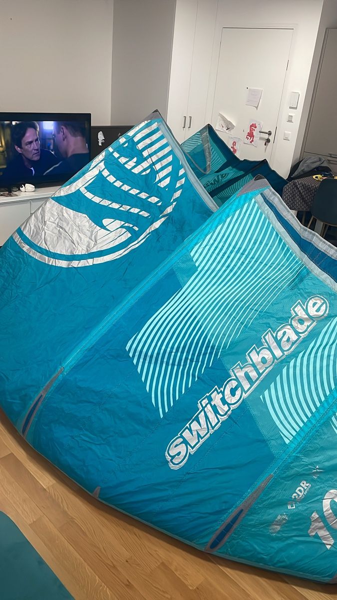 Kite: Kite Cabrinha Switchblade 10m2 – D'occasion à Grand Lancy par VVTrenkov