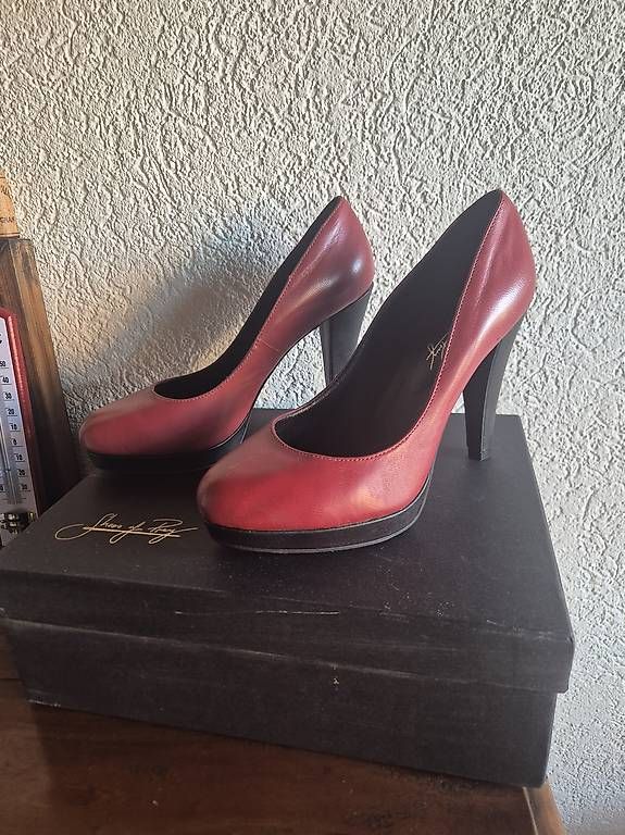 Scarpe da donna: Escarpins cuir rouge pointure 39 – Nuovo e nell'imballaggio originale da Cossonay-Ville venduto da bricbroc