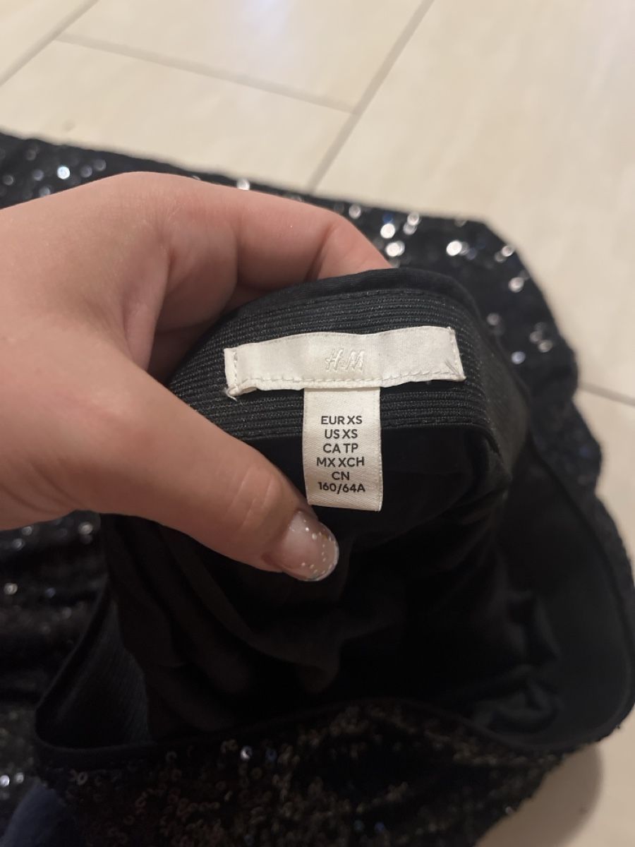 H&M Gonne: jupe doublée H&M – Nuovo (secondo la descrizione) da Icogne venduto da Molfo 2