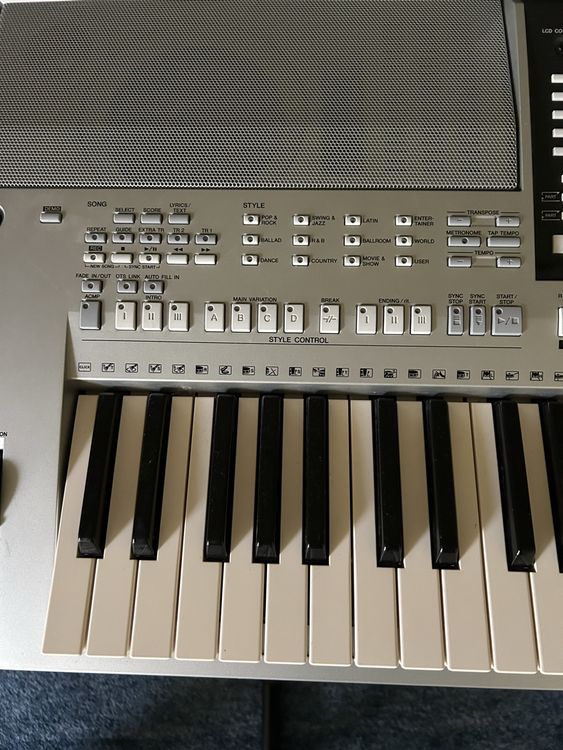 Keyboard Yamaha PSR S710 inkl. Ständer und Hocker (Gebraucht) in ...