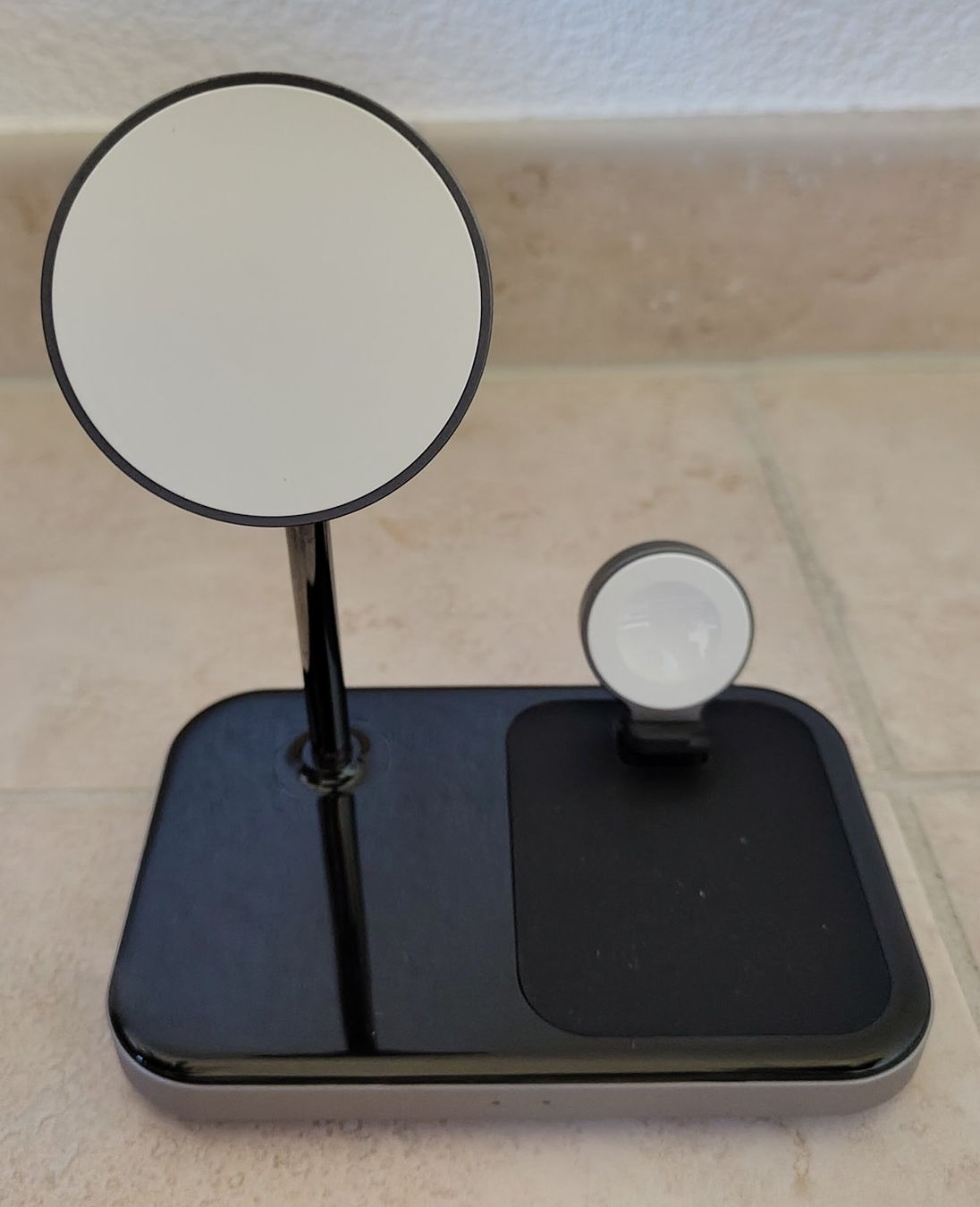 Satechi Caricabatterie: Satechi 3-in-1 Magnetic Wireless Charging Stand – Nuovo (secondo la descrizione) da Zürich venduto da log_bg99
