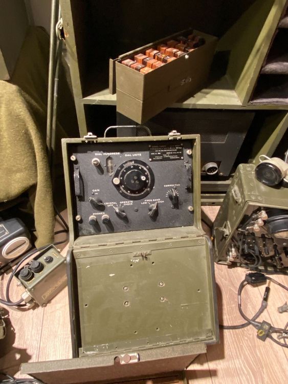 Sonstiges zu Militär: US ARMY KONVOLUT TEL. GERÄTE – Gebraucht aus Biel-Benken BL von  1