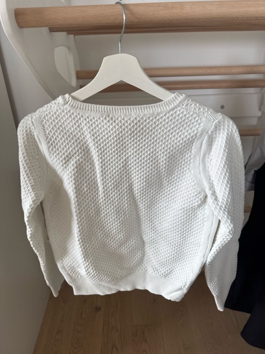 Patrizia Pepe Maglioni & Felpe: PWeisser Strickpullover  mit Ziersteinen, Grösse S, Top! – Usato da Aesch BL venduto da Valeria2025 1