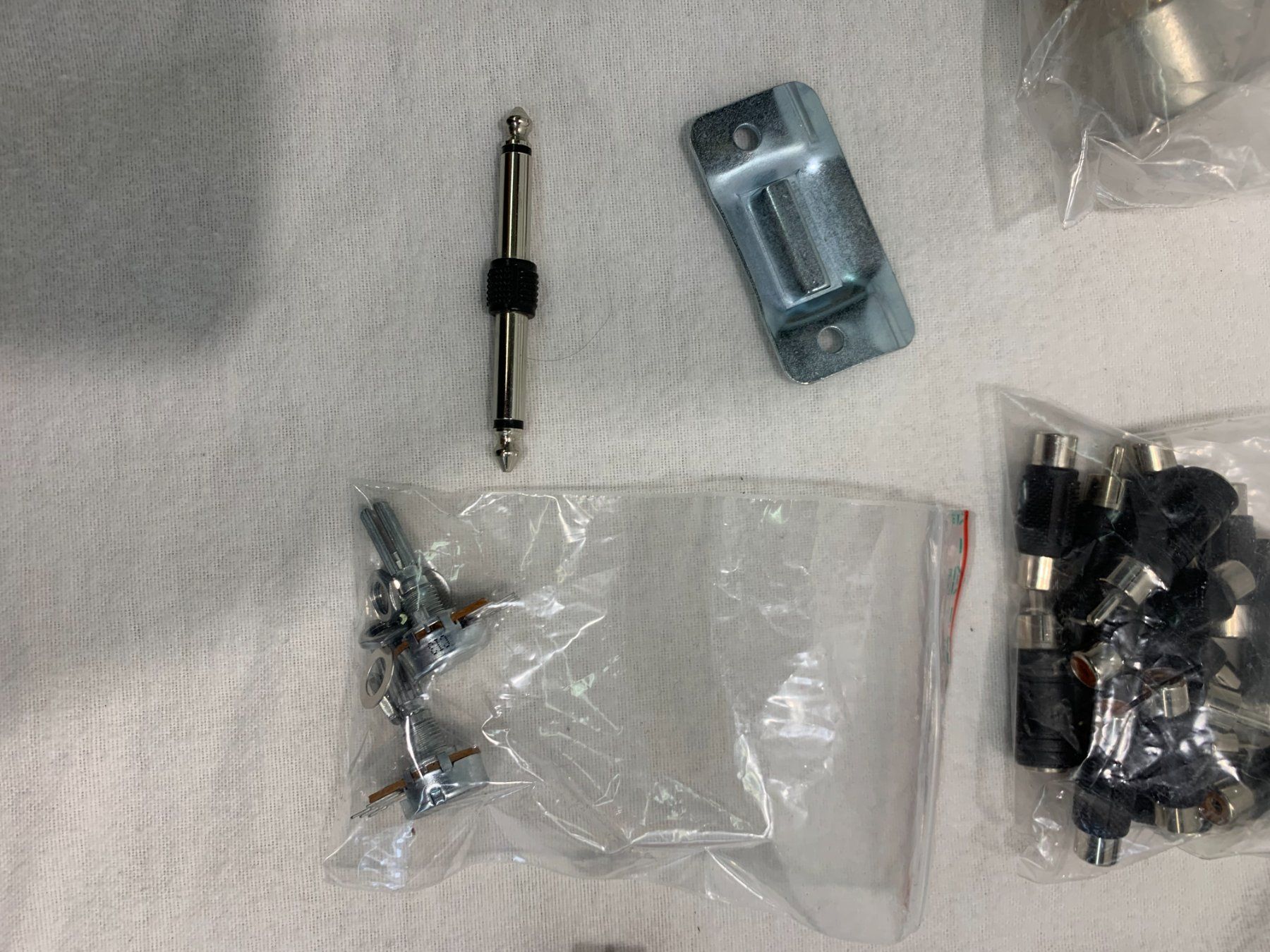 Elektronikbauteile: Diverse Stecker und Buchsen (S424) – Neu (gemäss Beschreibung) aus Däniken SO von Profog1 3