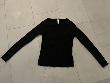 Langarmshirt gerippt mit U-Boot-Ausschnitt XS neu