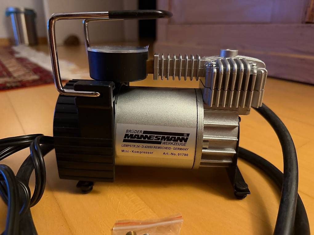 Compressori: Mini-Kompressor von Mannesmann für's Auto – Usato da Ormalingen venduto da saexevierzig 1