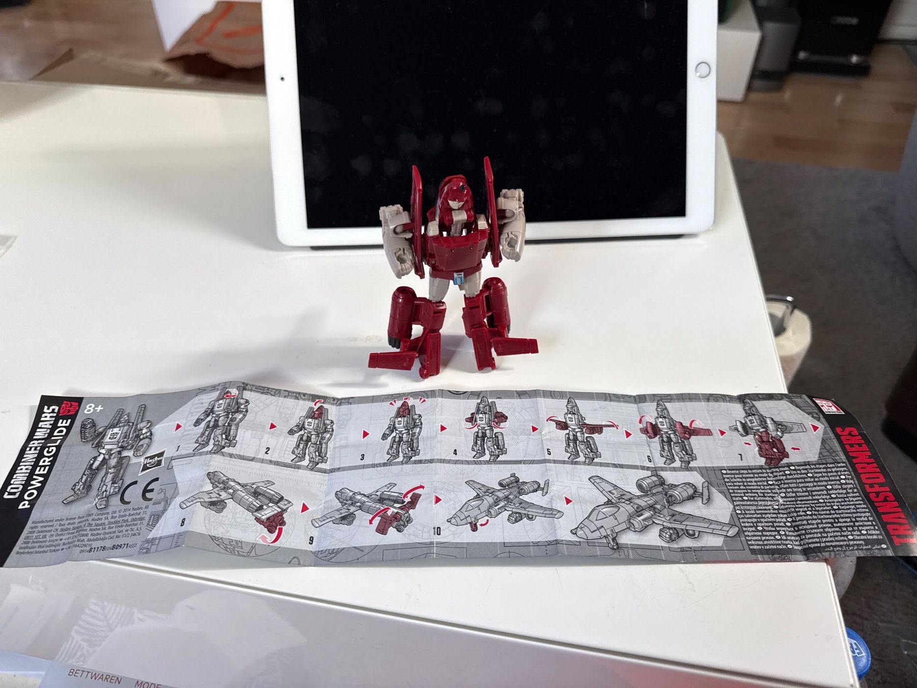 Hasbro Statuette: Transformers Combiner Wars Powerglide Hasbro – Usato da Allschwil venduto da meeresperle 1