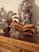 Handgefertigtes Holz-Motorrad