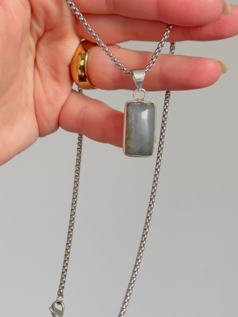 Catenine: Labradorite necklace – Nuovo e nell'imballaggio originale da Genève venduto da AGBERG 1