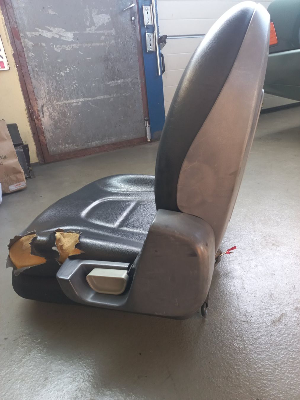 Carrelli elevatori e a forche: Staplersitz Traktorensitz Transporter Stapler Traktor Sitz – Usato da DULLIKEN venduto da Lerchclassicdulliken 1