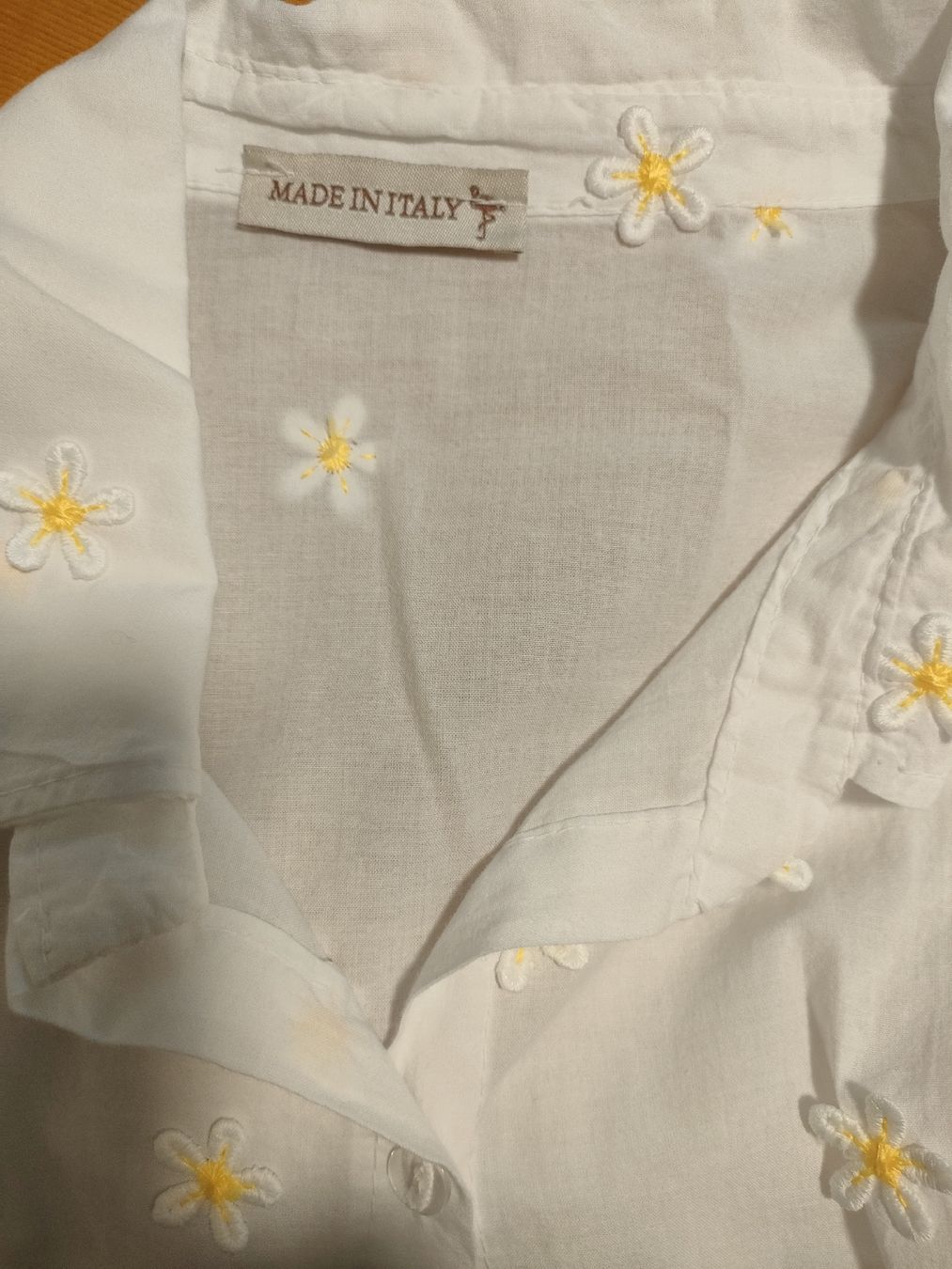 Camicette: Bluse mit Applikationen – Usato da Brugg AG venduto da Mashaba 2
