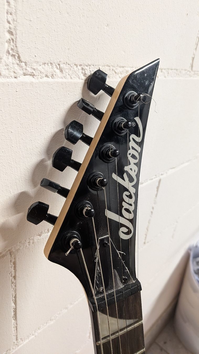 Jackson Strumenti musicali: Jackson JS1X E-Gitarre (mit Zubehör) – Usato da Remetschwil venduto da oli_dn7w 3