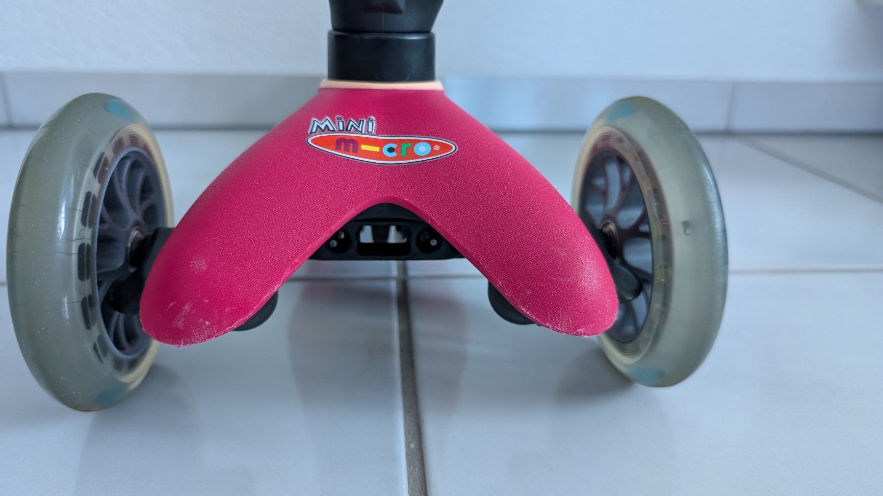 Micro Kickboard: Kickboard Micro Mini Deluxe Foldable Rot – Usato da Oberwil-Lieli venduto da meipa3000 6