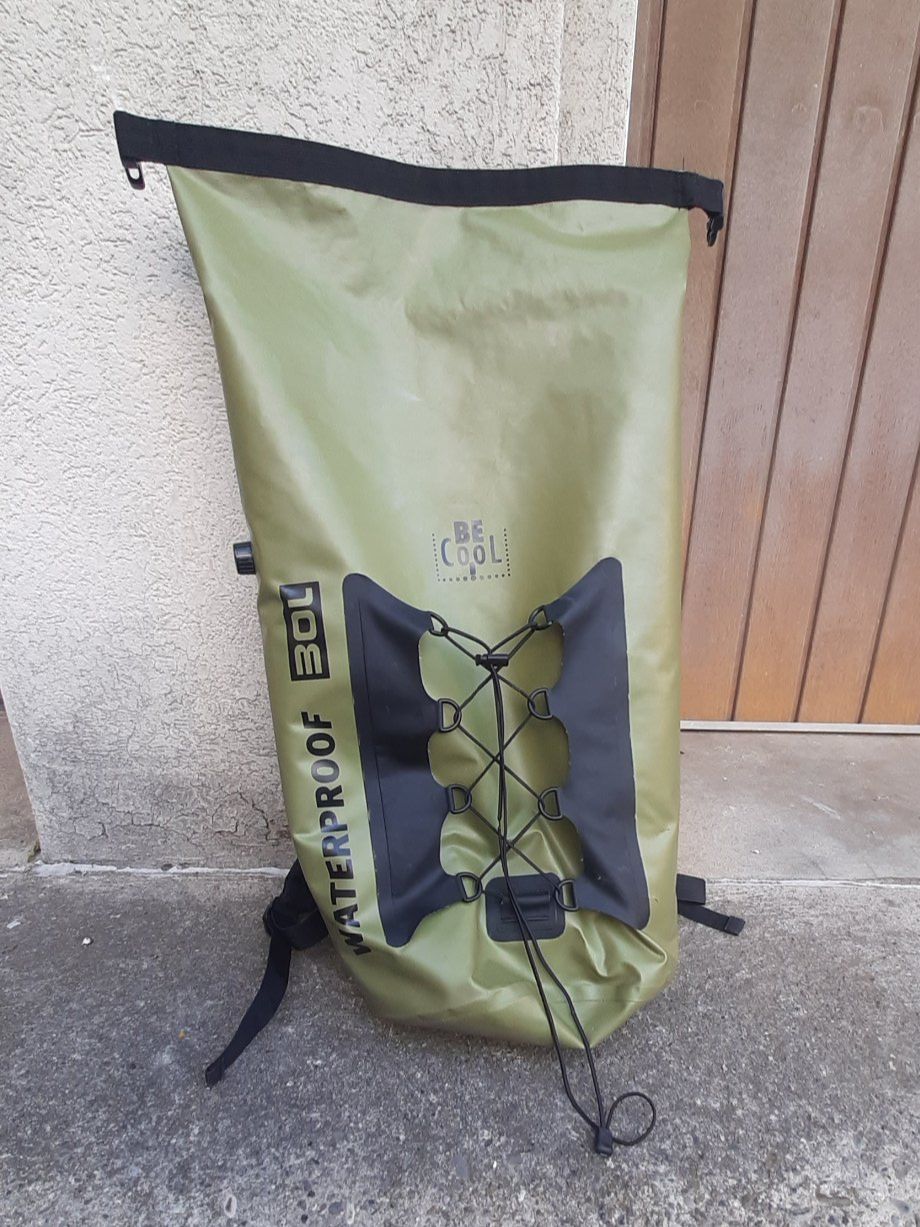 Taschen: Sac à dos étanche 30L – Gebraucht aus Fribourg von metalhands