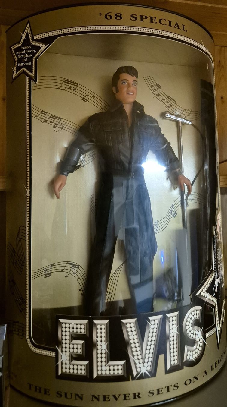 Sculture & Statue: figurine Elvis – Usato da Malleray venduto da cat365