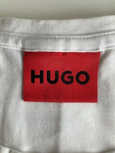 Hugo Boss T-shirt: T-Shirt Herren HUGO – Usato da Zollikofen venduto da Quicky60 1