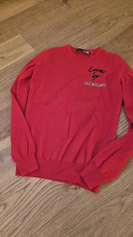 Moschino Maglioni & Felpe: Love Moschino Pullover – Usato da Feusisberg venduto da cts_55rn