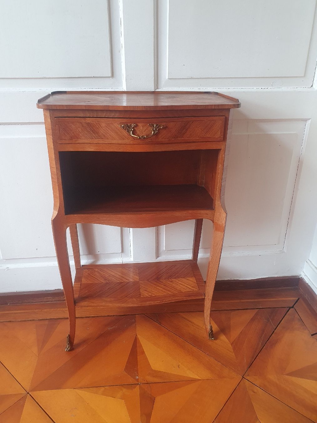 Console: Schöne Konsole – Usato da Flawil venduto da Naphtali 9