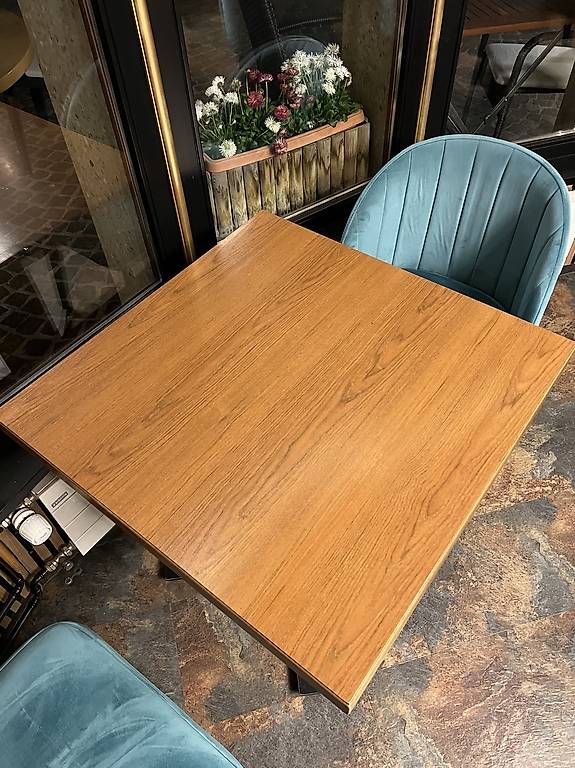 Tables: Holz Tisch – D'occasion à Oberuzwil par Babbara 1
