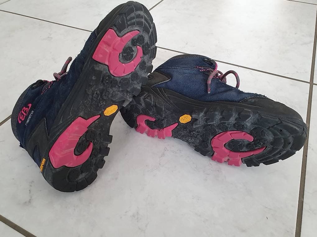 Scarpe per ragazze: Wanderschuhe Gr.37 ( vibram) – Usato da Geuensee venduto da JeMaUrPe 1