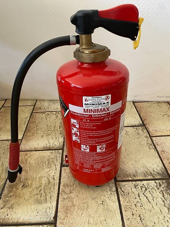Estintori: EXTINCTEUR  MINIMAX – Usato da Cortaillod venduto da cri_hw2g