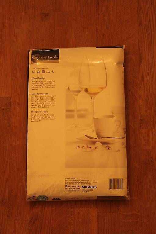 Sonstige Tischwäsche: Tischdecke schwarz 140 x 260 cm – Gebraucht aus Baar von flo_v7fb 1